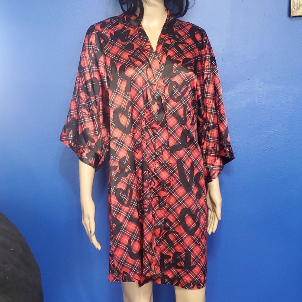VS Red Plaid Satin Robe - Picture 6 of 7